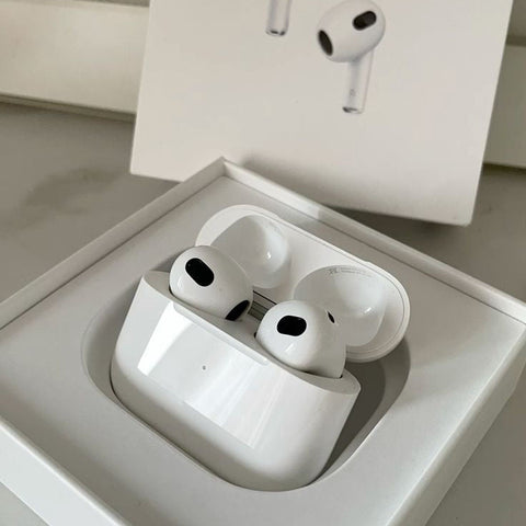 Airpods pro 4ta generacion mas funda de regalo